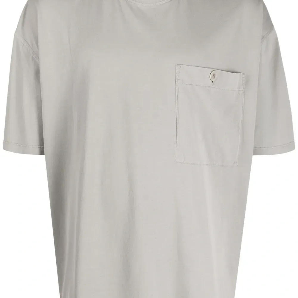 Футболка с нашивкой-логотипом