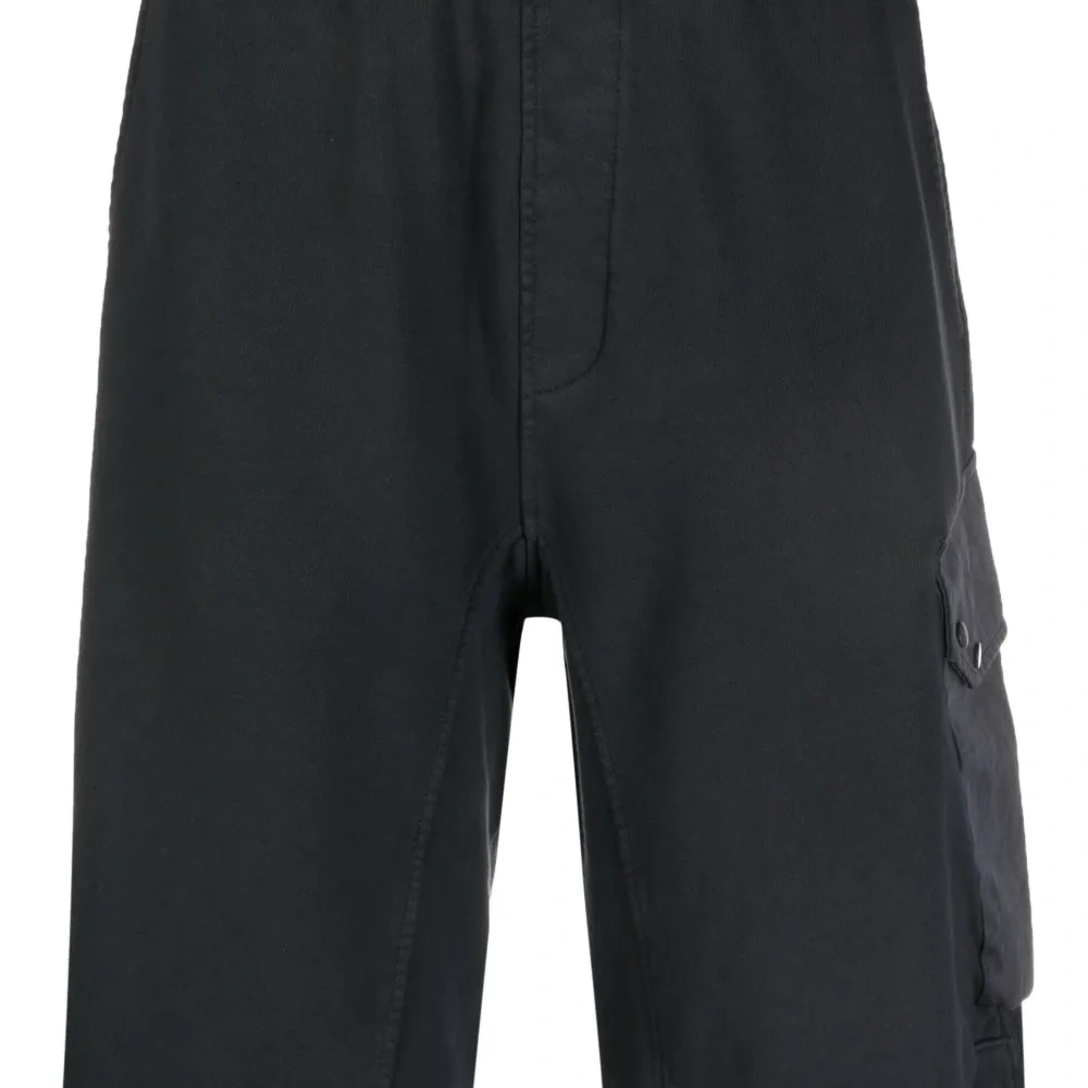 Шорты с карманом сбоку