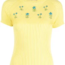 Футболка с цветочной вышивкой