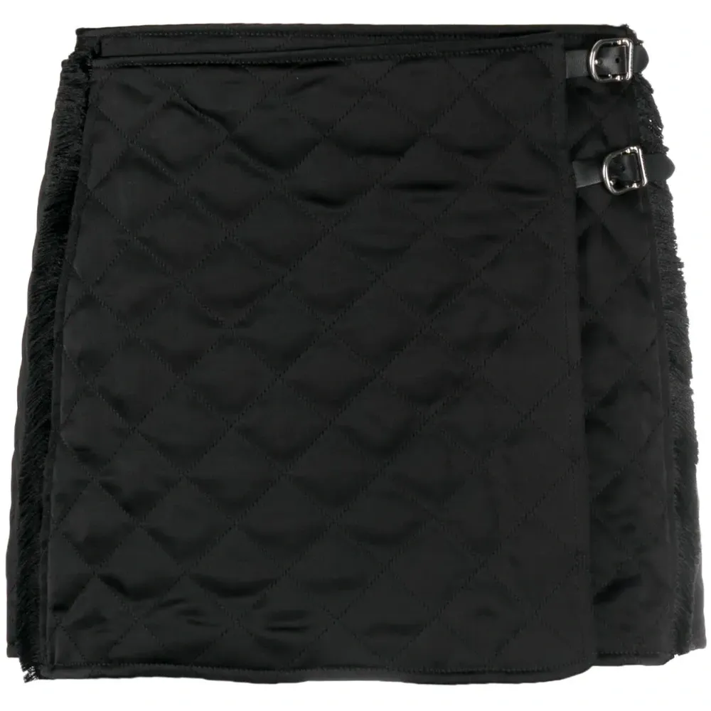 Стеганая мини-юбка с запахом