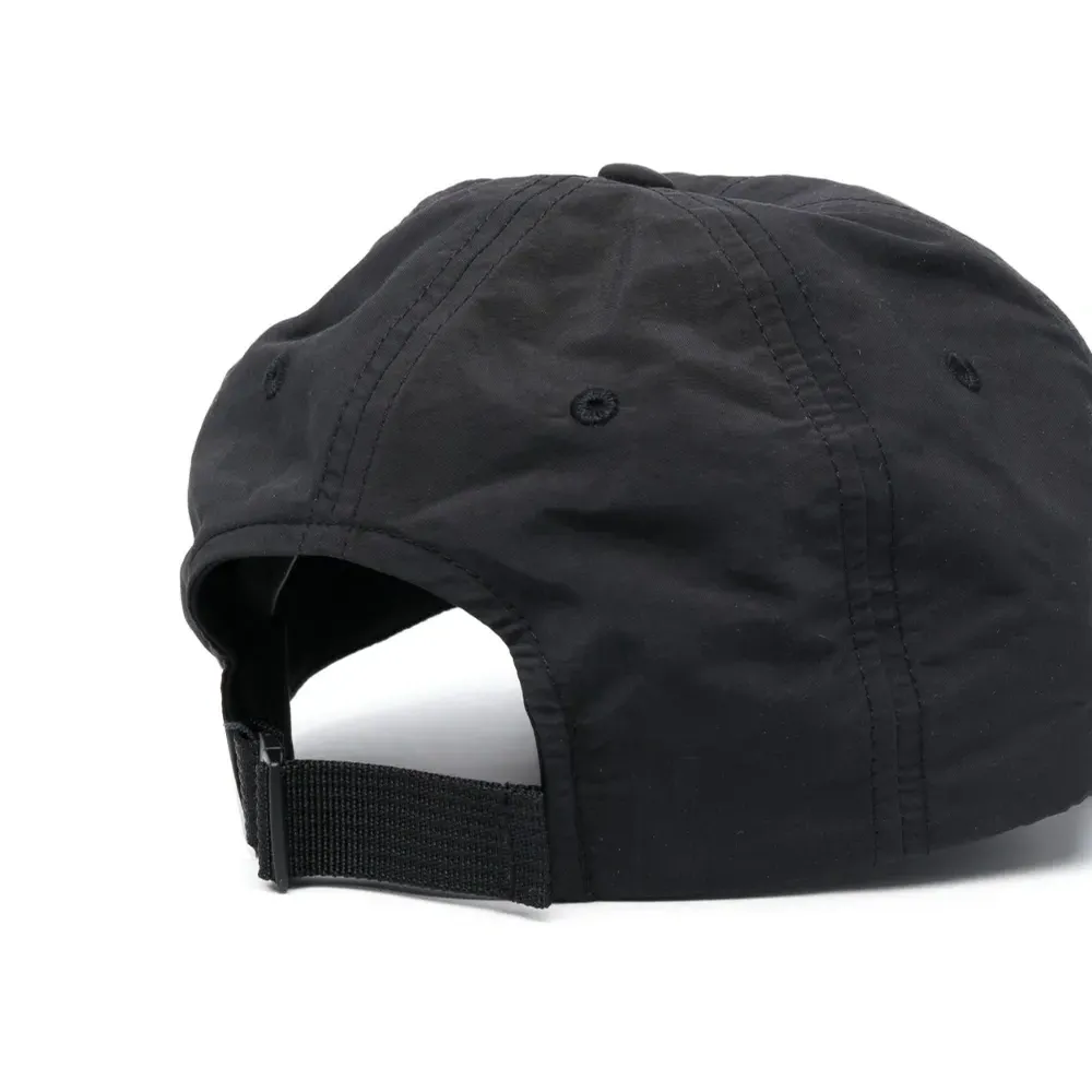 Бейсболка с логотипом