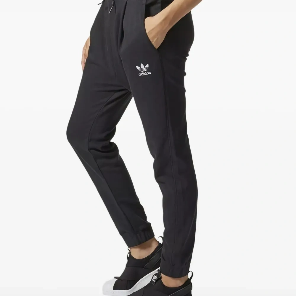 Спортивные брюки с логотипом