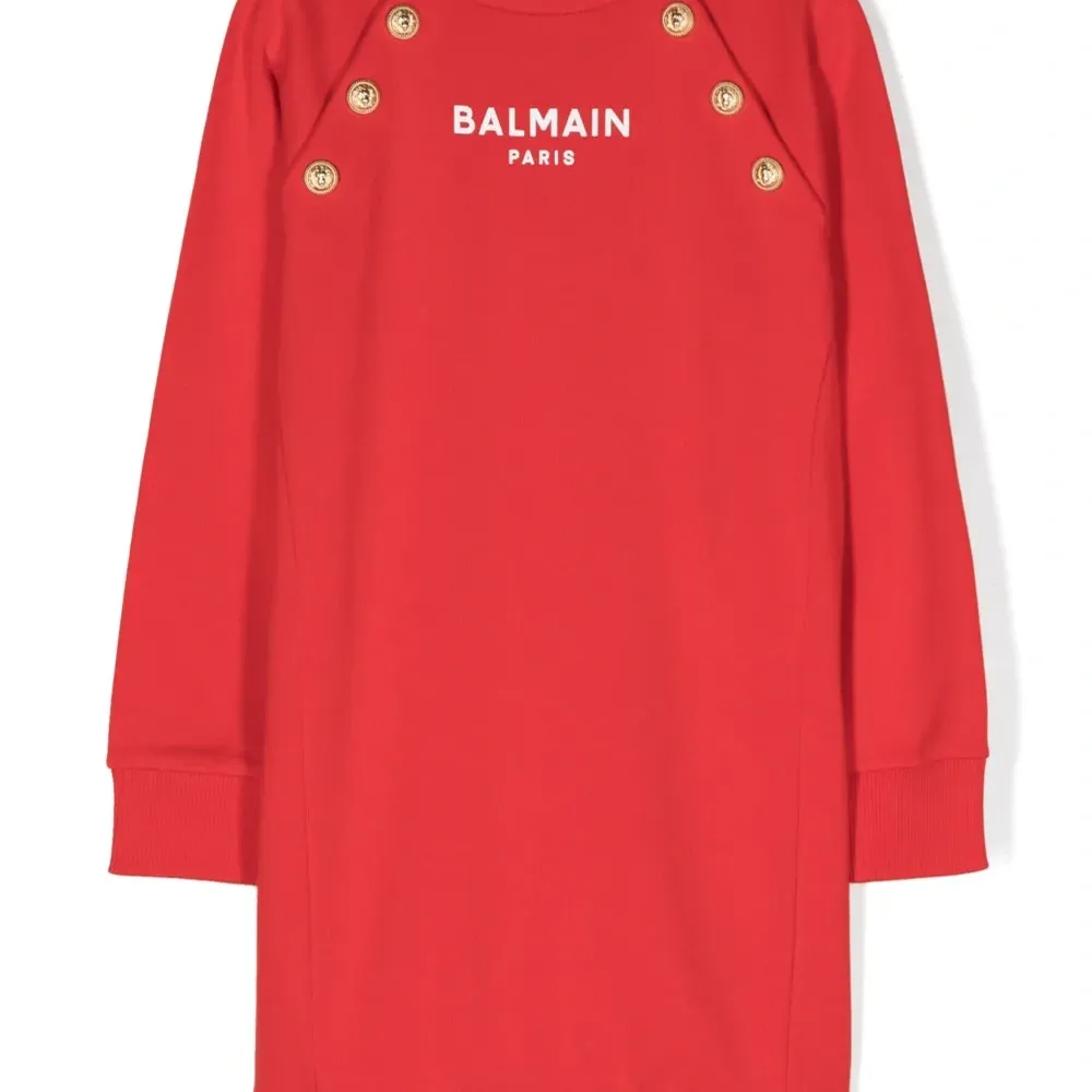 Платье-толстовка с пуговицами