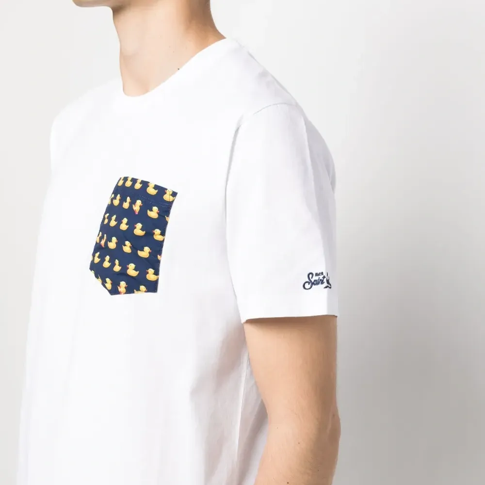 Футболка с карманом и принтом