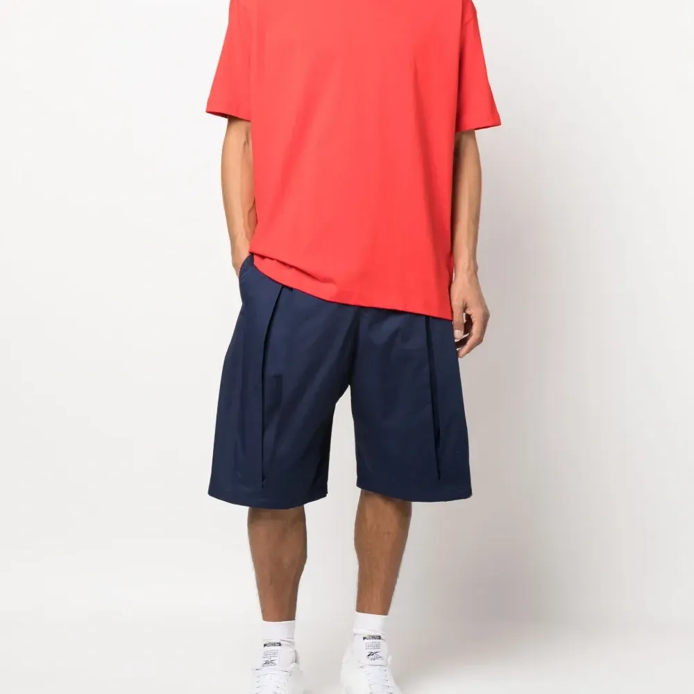 Футболка с логотипом