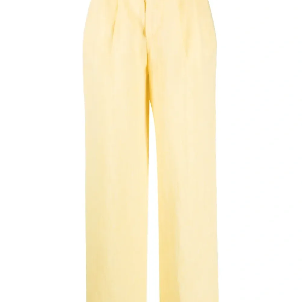 Льняные брюки с завышенной талией