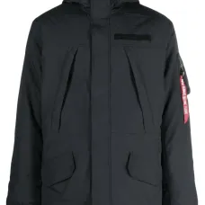 Куртка с капюшоном и логотипом