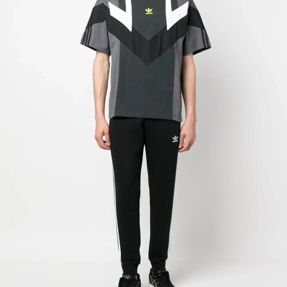 Спортивные брюки Adicolor 3-Stripes