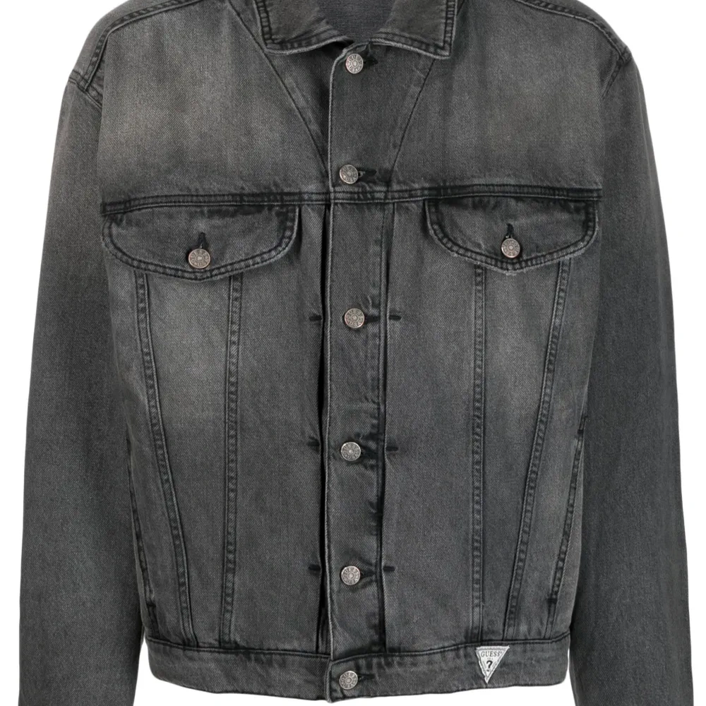 Джинсовая куртка с нашивкой-логотипом