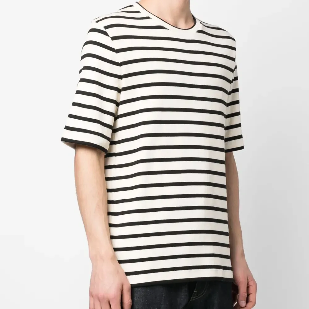 Футболка в полоску