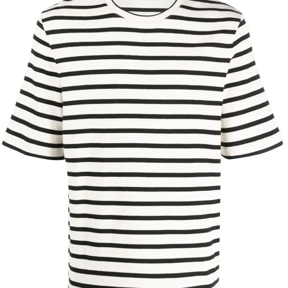 Футболка в полоску