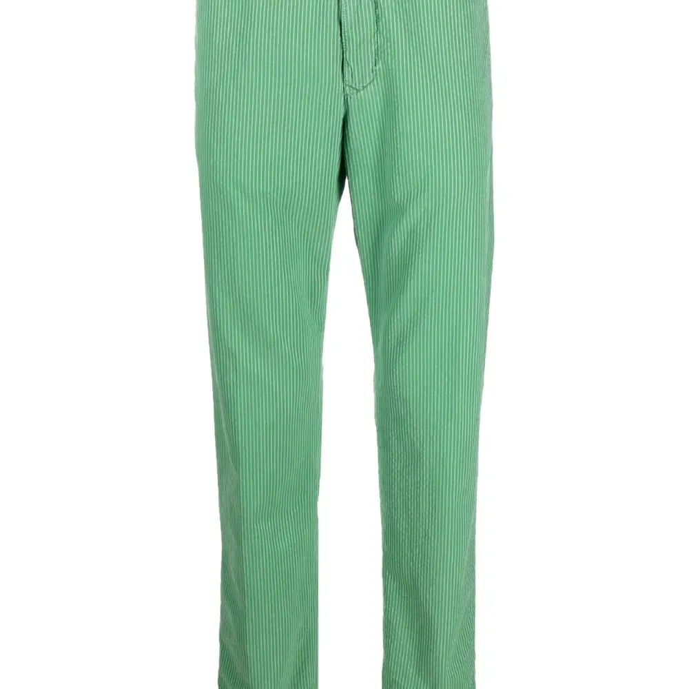 Брюки в тонкую полоску