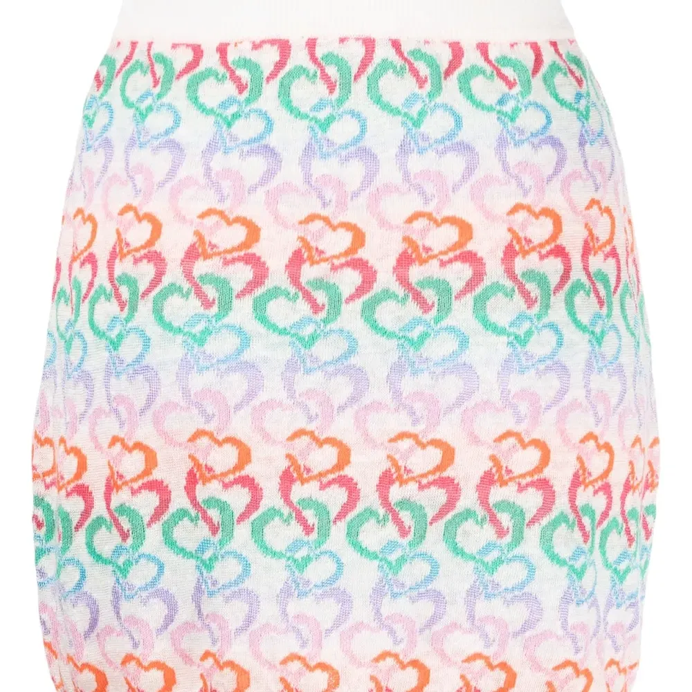 Трикотажная юбка с вышивкой