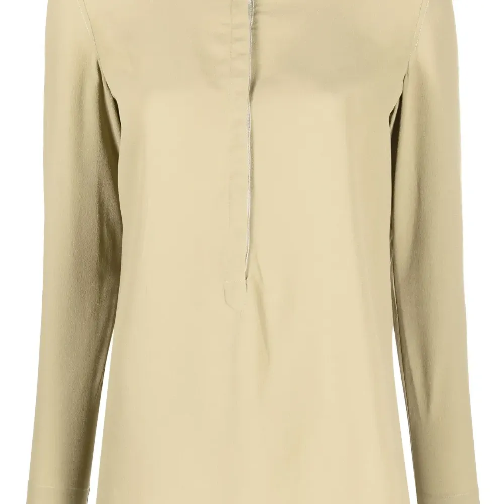 Блузка с длинными рукавами