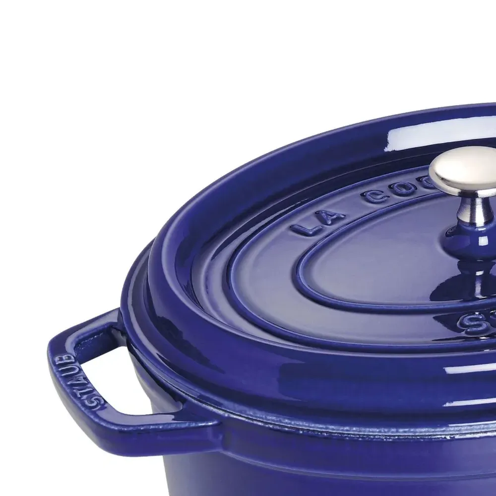 Овальная кастрюля