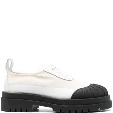 Туфли на шнуровке