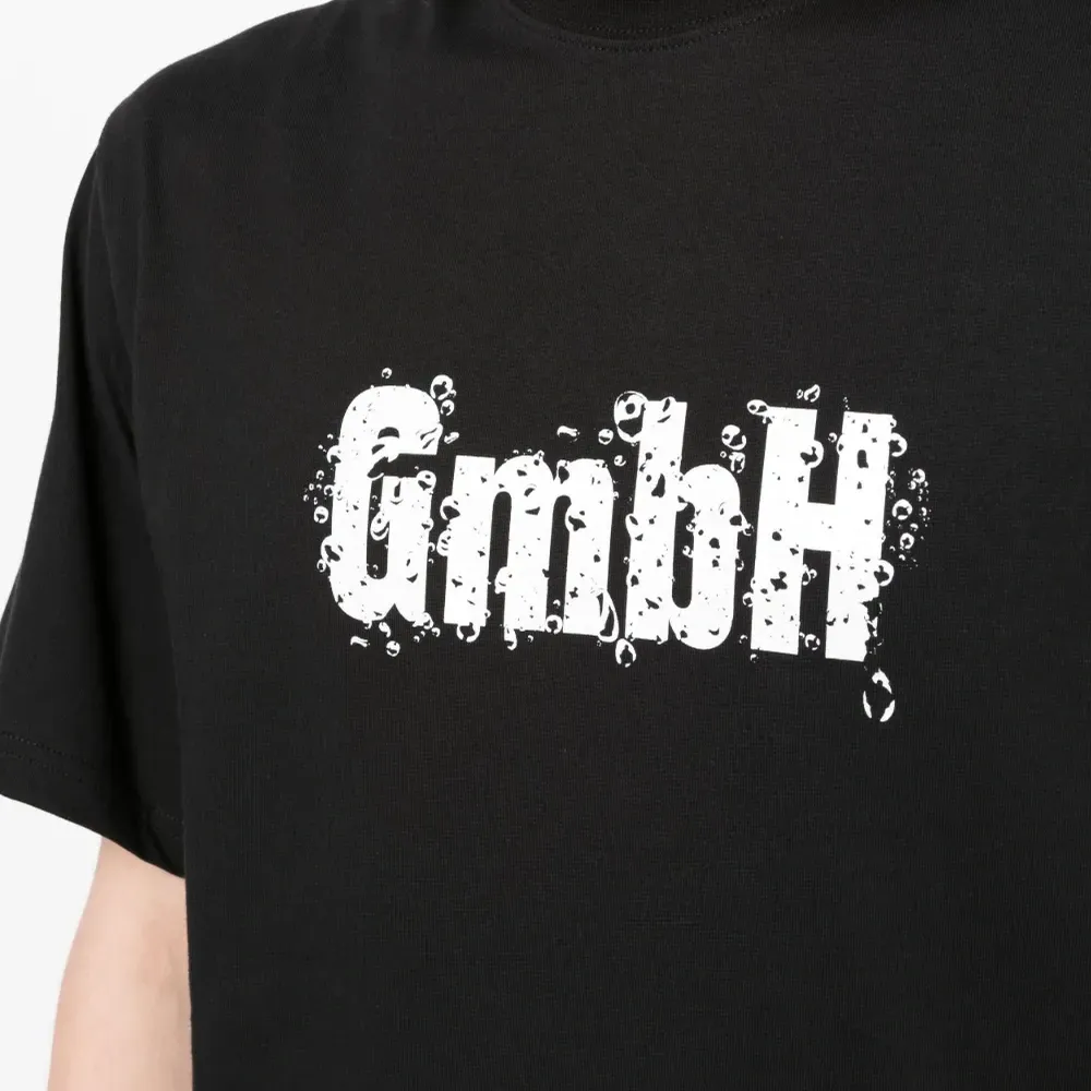 Футболка с логотипом