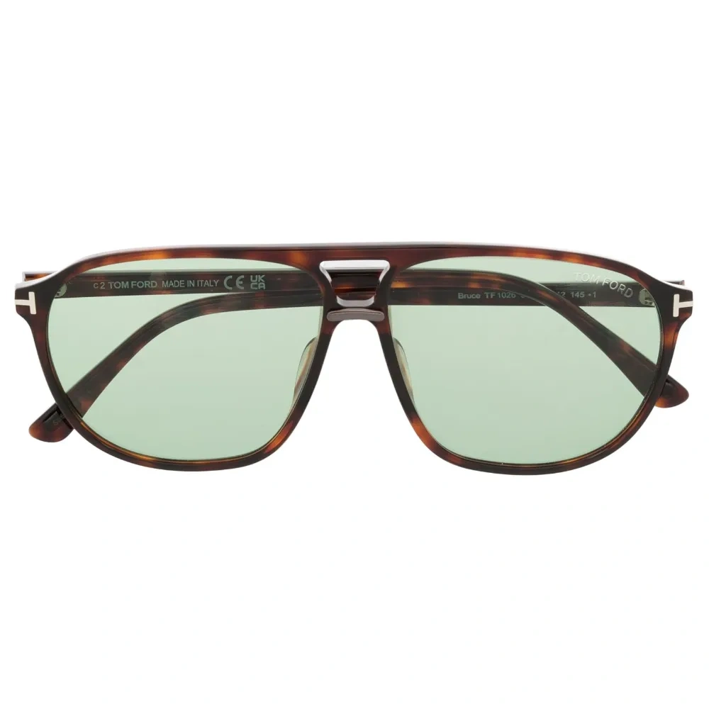 Солнцезащитные очки в квадратной оправе Солнцезащитные очки в квадратной оправе