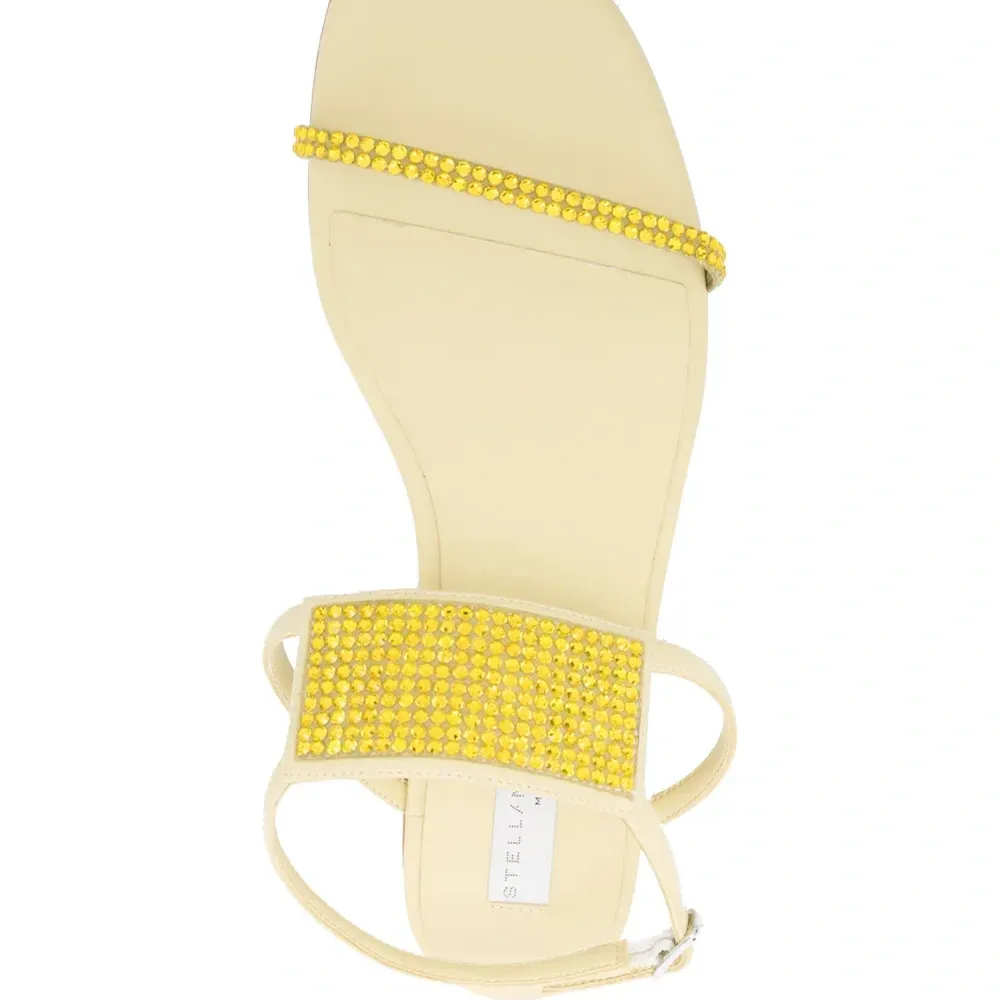 Сандалии с кристаллами