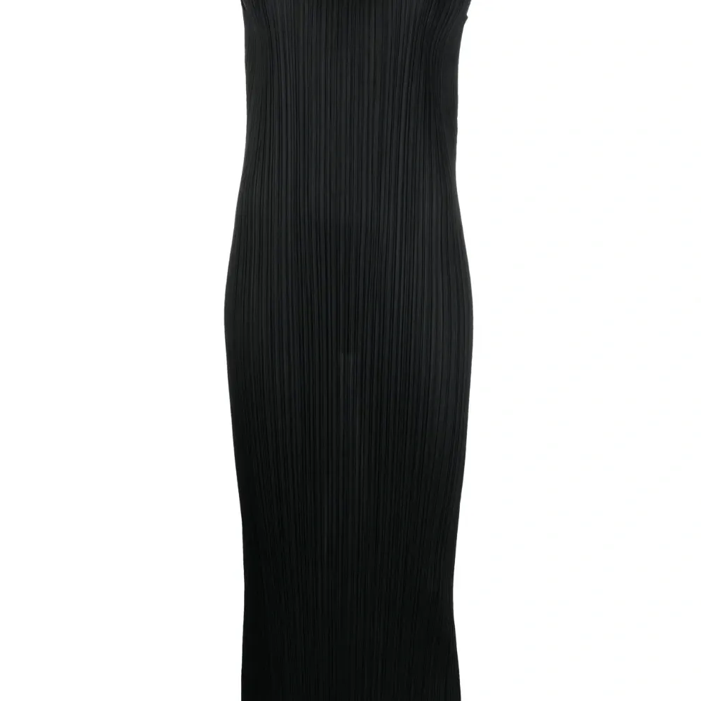 Платье миди без рукавов