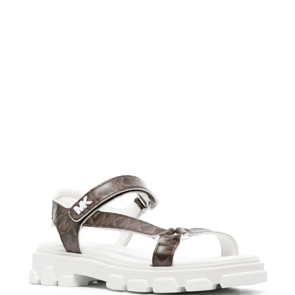 Сандалии с монограммой