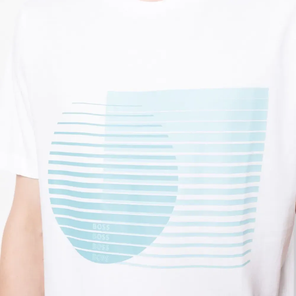 Футболка с графичным принтом