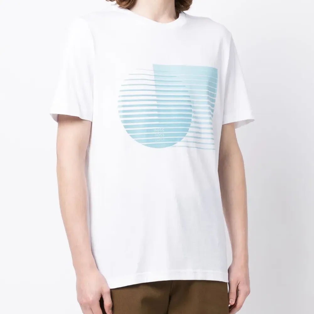 Футболка с графичным принтом