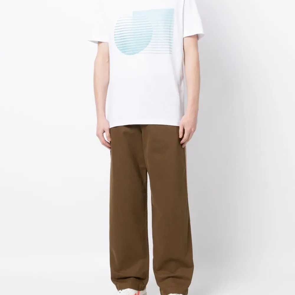 Футболка с графичным принтом