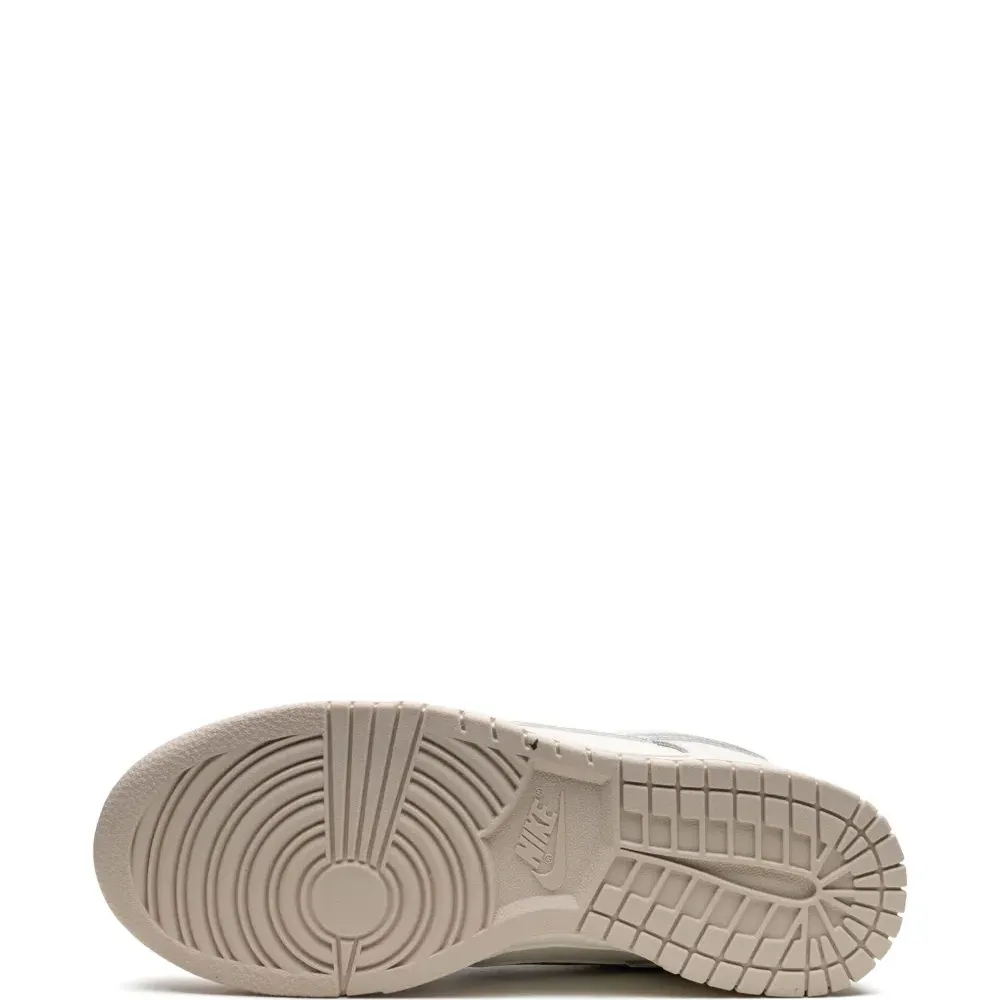 Кроссовки Dunk Low ESS Trend