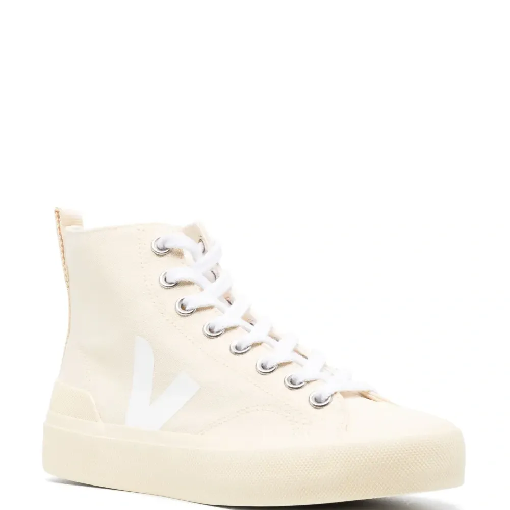 Высокие кроссовки с нашивкой-логотипом