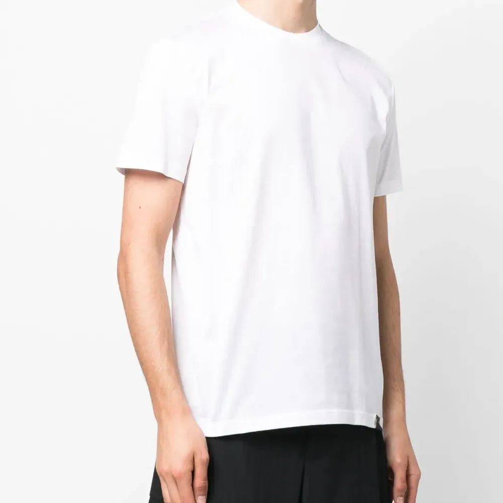 Футболка с круглым вырезом