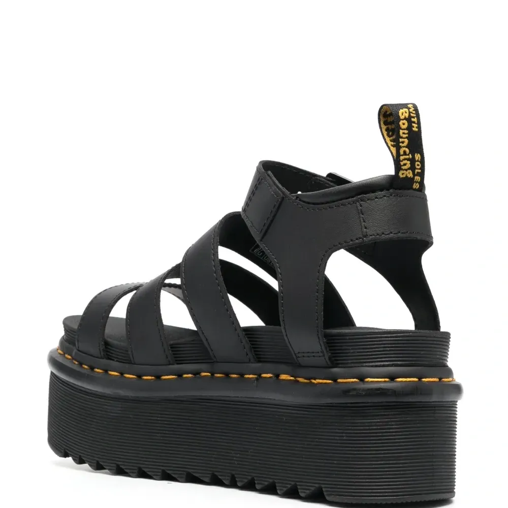 Сандалии на платформе