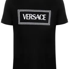 Футболка с вышитым логотипом