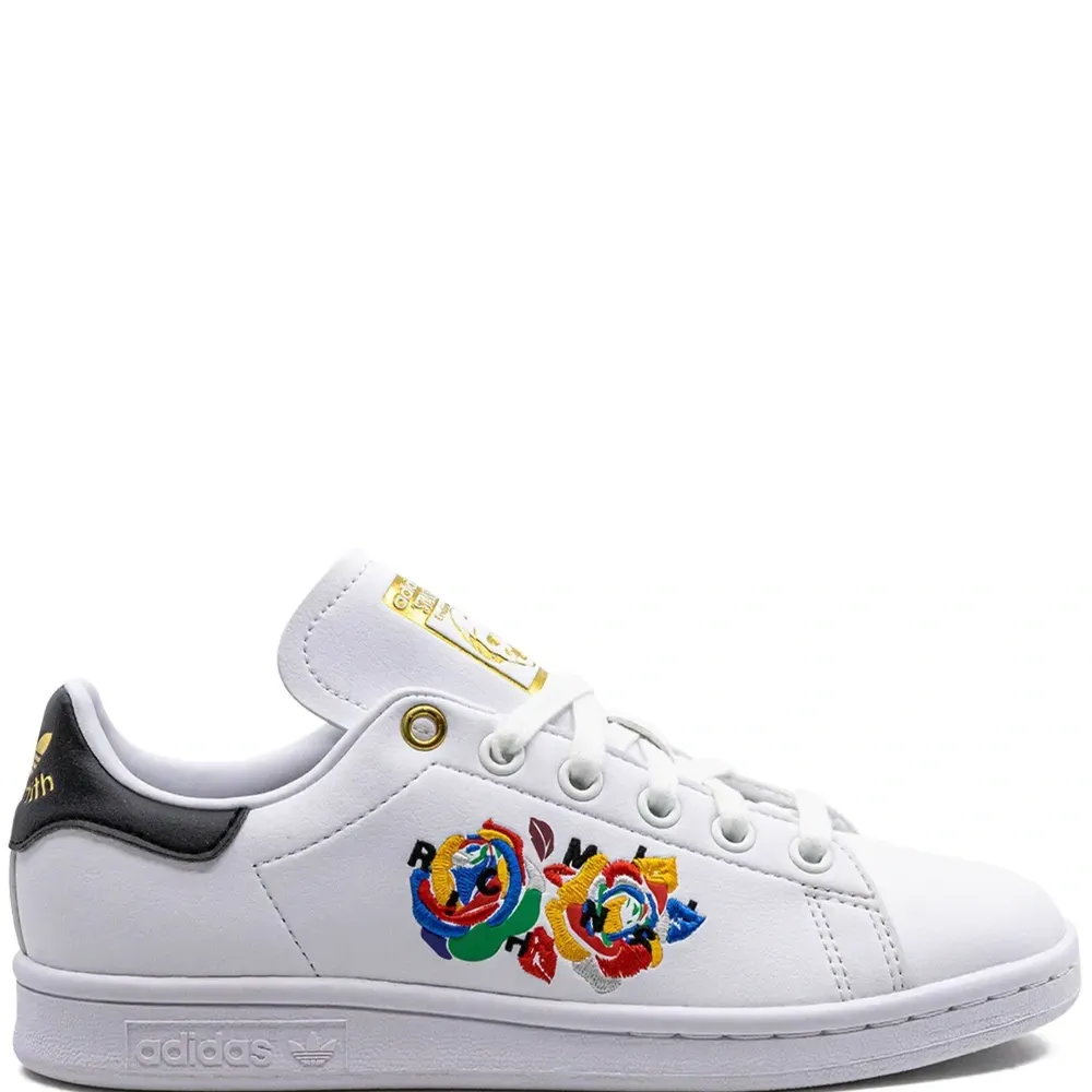 Кроссовки Stan Smith из коллаборации с Rich Mnisi