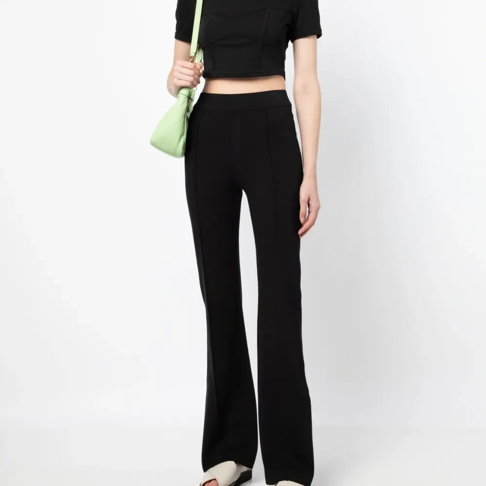 Укороченная футболка Wren с круглым вырезом