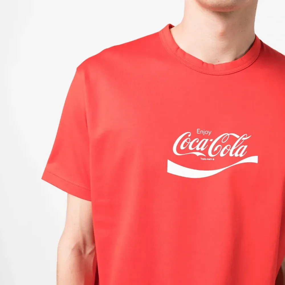 футболка из коллаборации с Coca-Cola