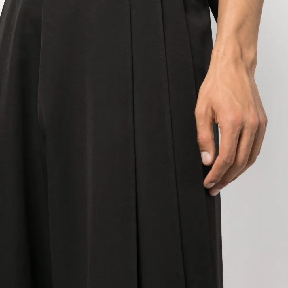 Укороченные брюки широкого кроя