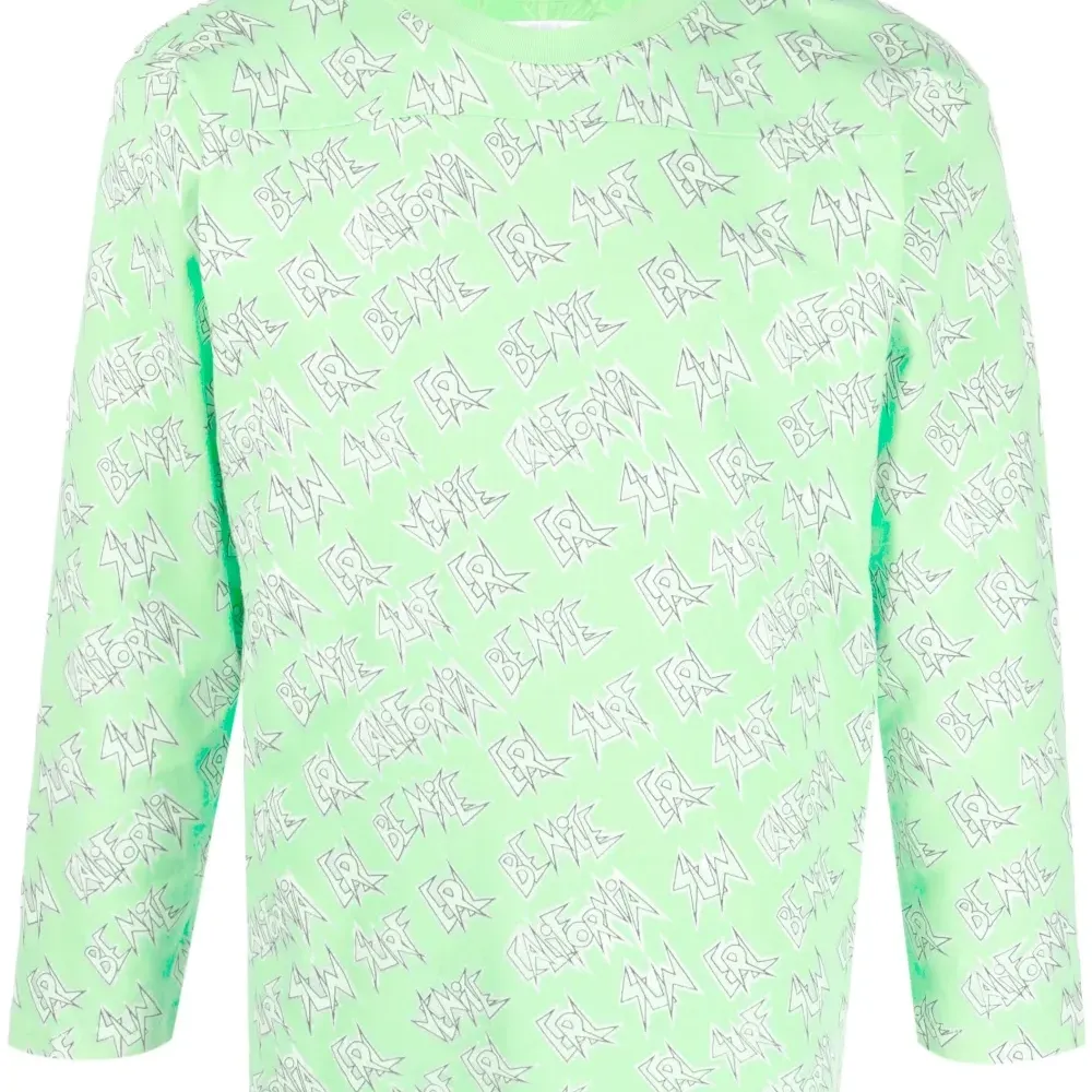 Футболка с длинными рукавами и логотипом