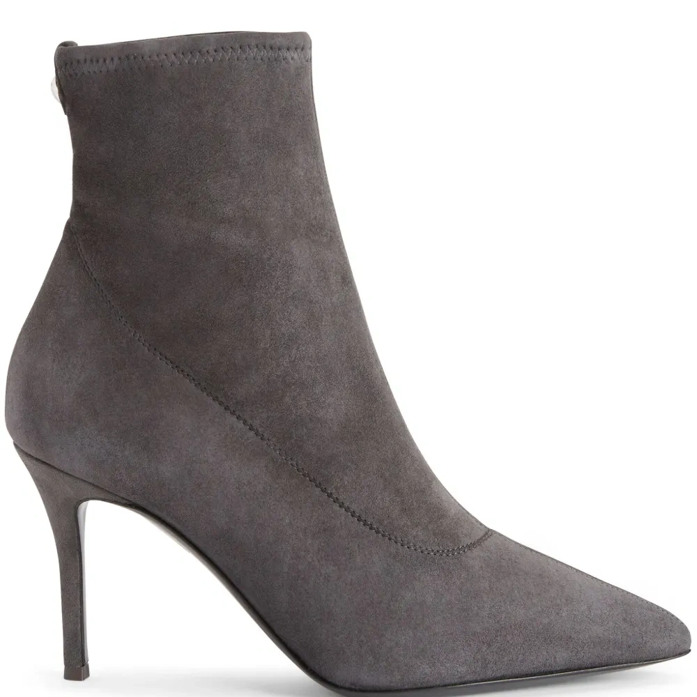 Mirea 90mm suede boots