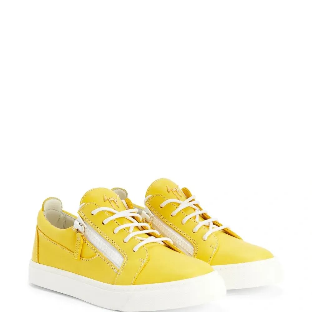 Кроссовки Gail