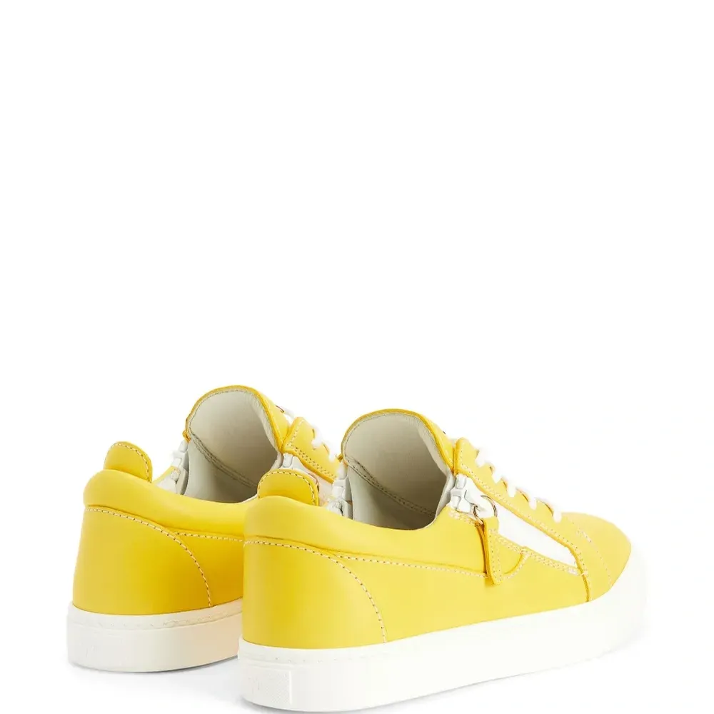 Кроссовки Gail