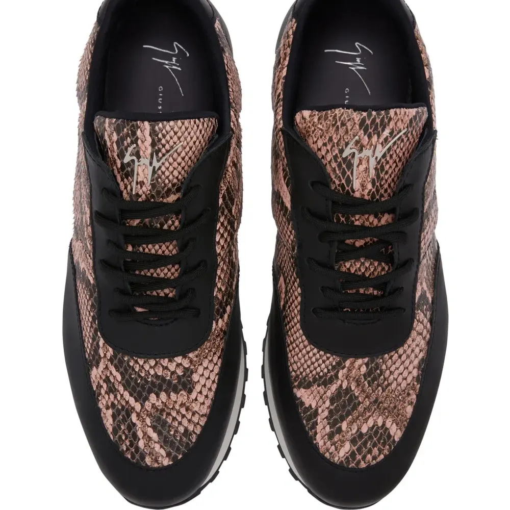 Кроссовки Jimi