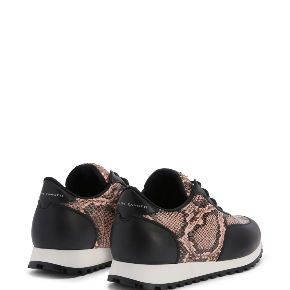 Кроссовки Jimi