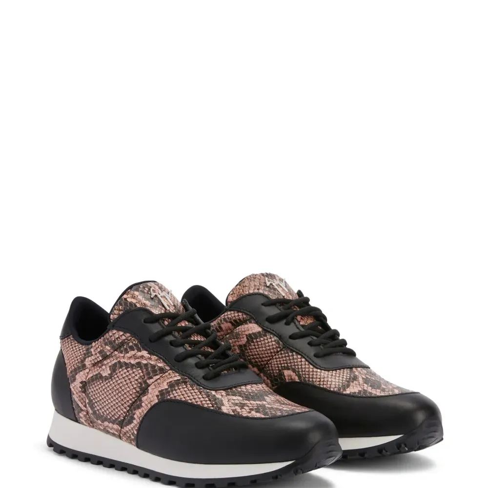 Кроссовки Jimi