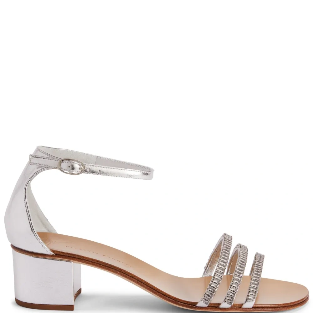 Босоножки Martha 40 с эффектом металлик