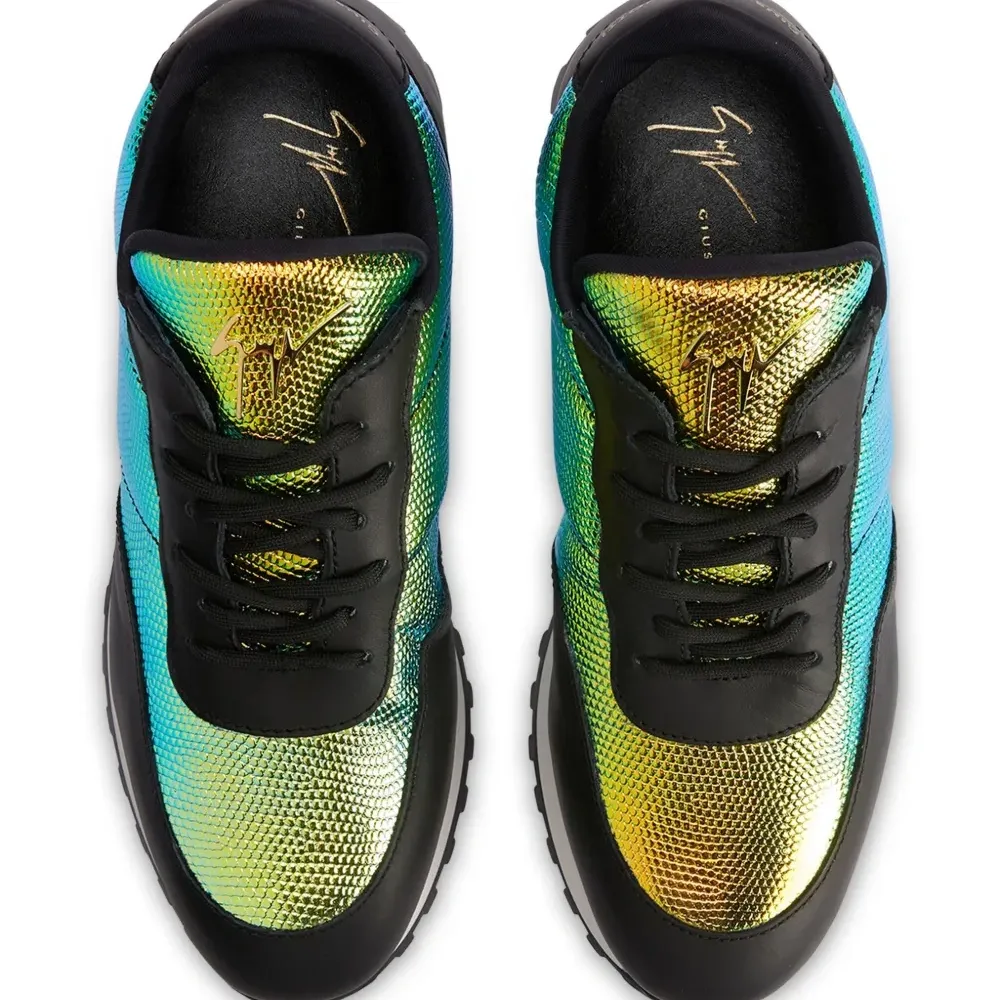 Кроссовки Jimi с логотипом