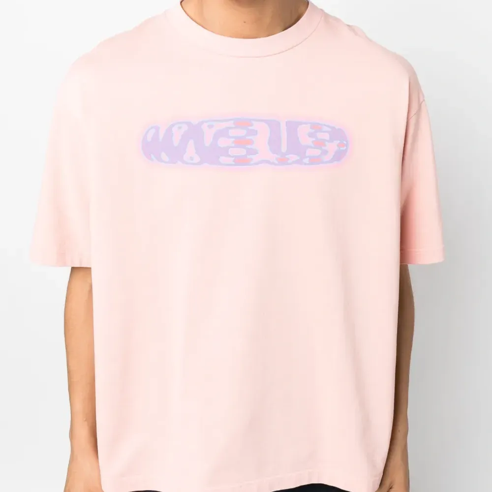 Футболка с логотипом