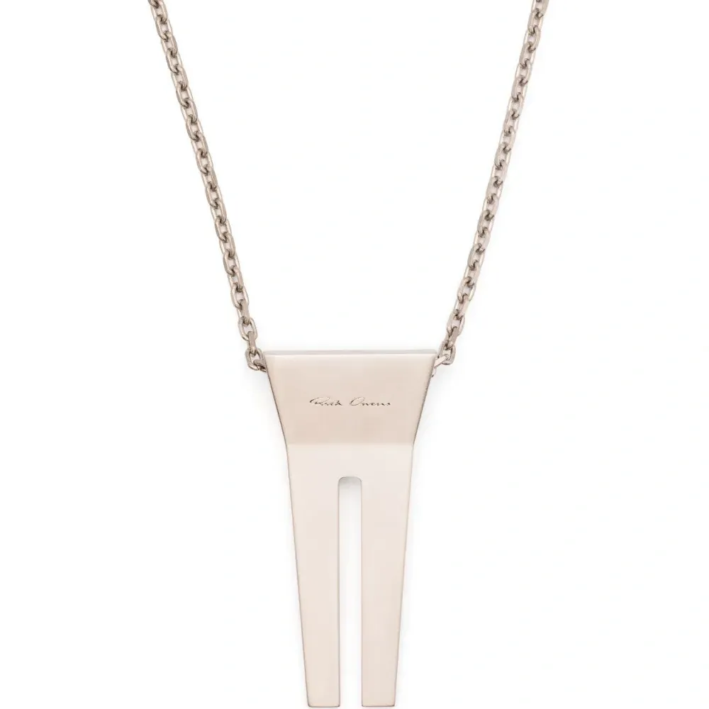 колье с подвеской