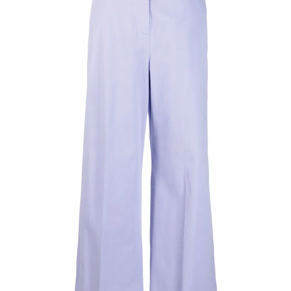 Расклешенные брюки с завышенной талией