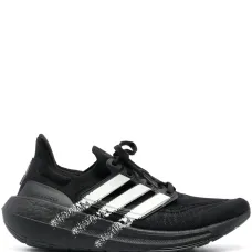 Кроссовки с полосками